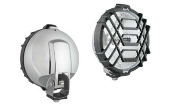 Phare halogène de route dans un boîtier chromé