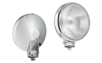 Phare halogène d'antibrouillard dans un boîtier métallique chromé